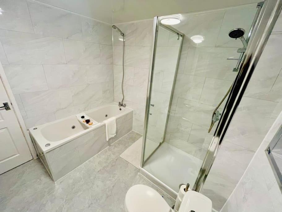 Glamorous Palace With Spa Bath 北希尔兹 外观 照片
